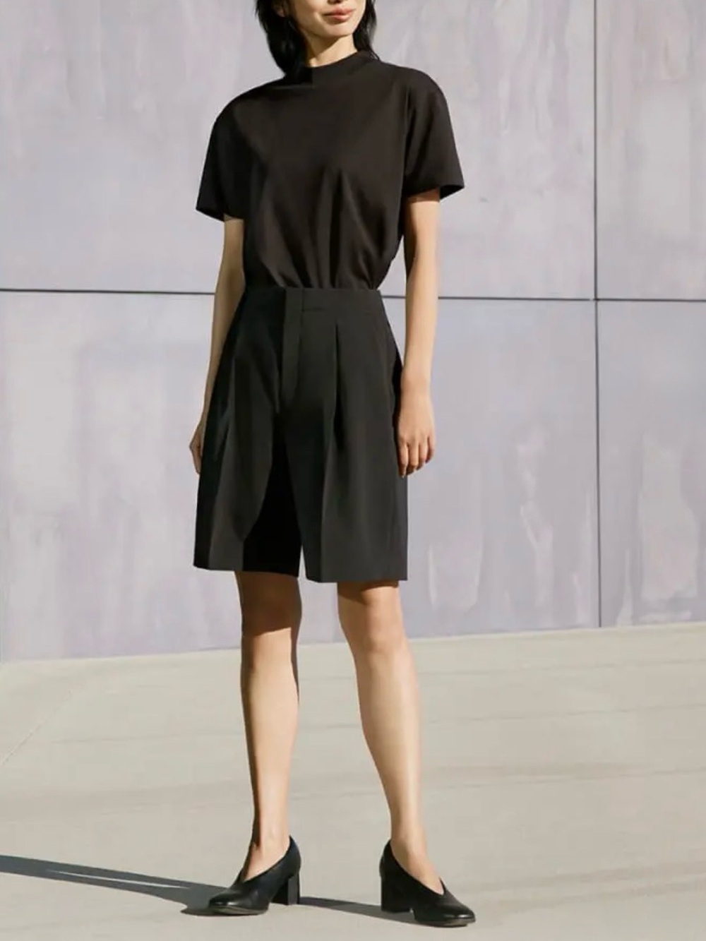 TheoryXUniqlo Black Airsense Ultralight Pleated Bermuda Dressy shorts Medium NWT
